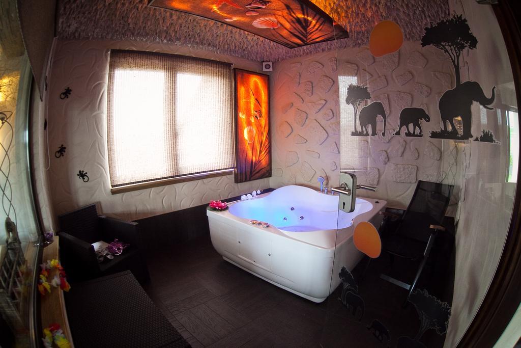 Villa Domekspa, Profesjonalne Jacuzzi, Mazury, Liski, Elk Alt Jucha
