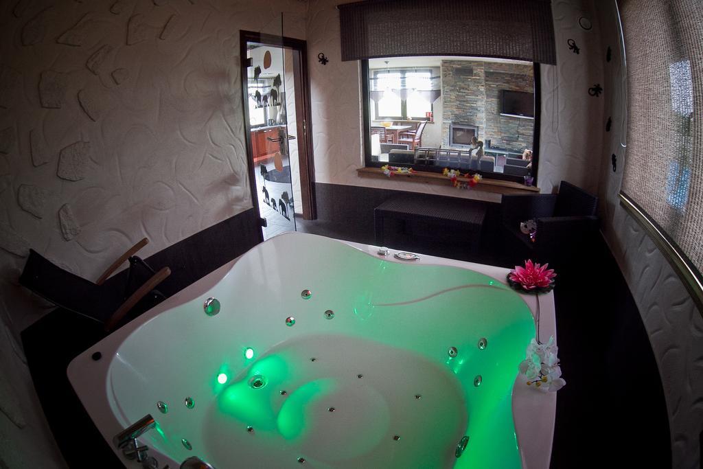 Villa Domekspa, Profesjonalne Jacuzzi, Mazury, Liski, Elk